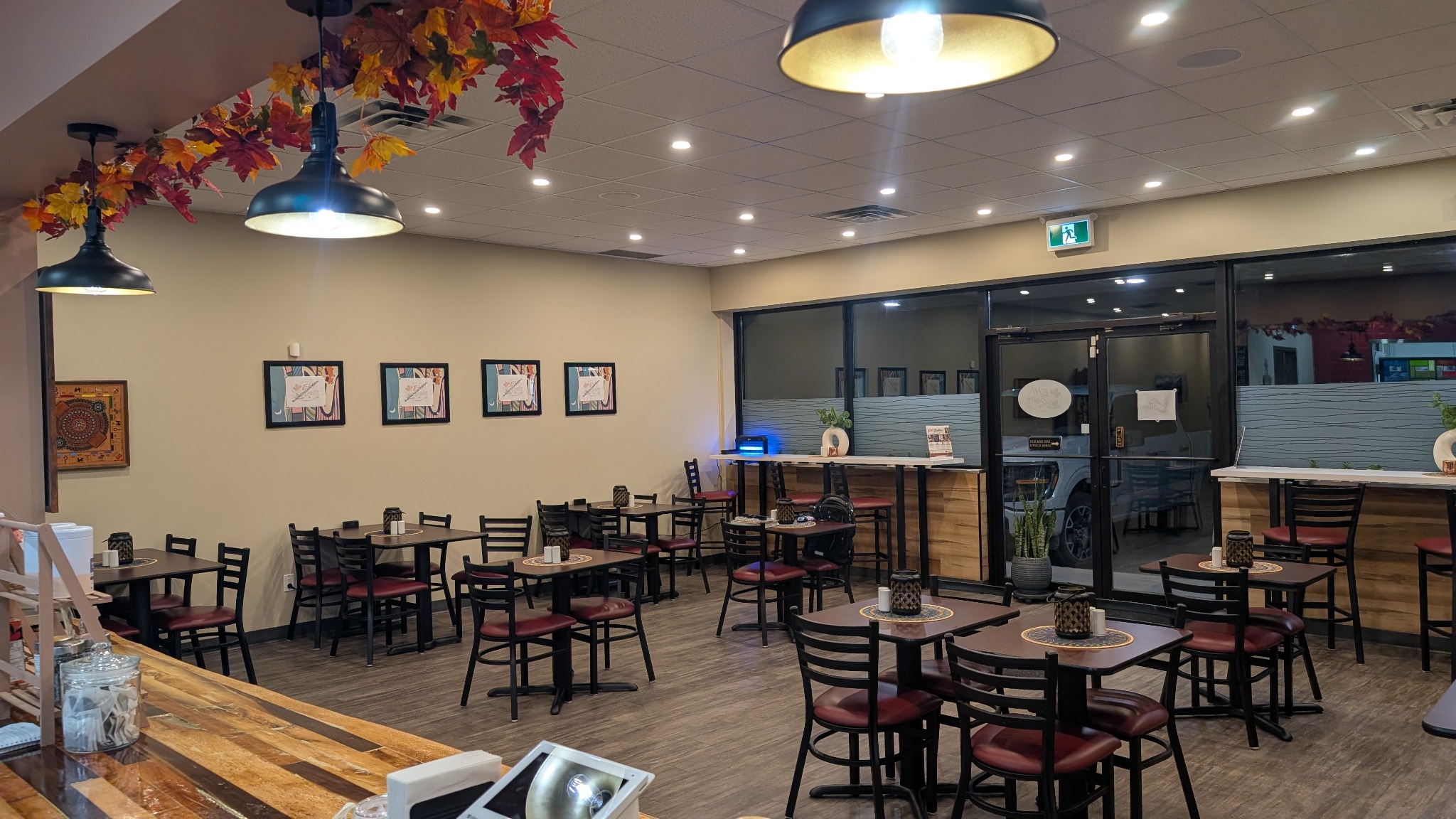 EH! Bistro dining room, front windows and seating